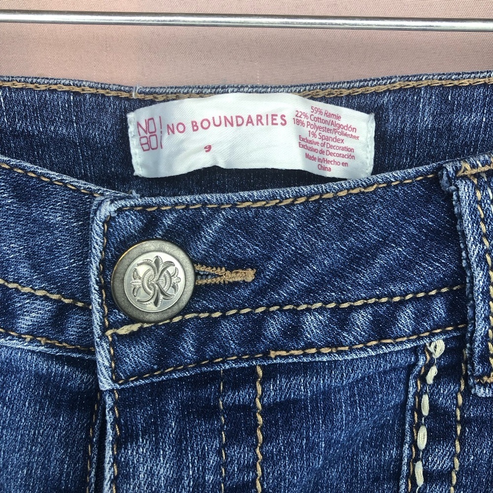 No Boundaries Dark Blue Denim Bermuda Shorts with Contrast Stitching Size 9 - Picture 3 of 8